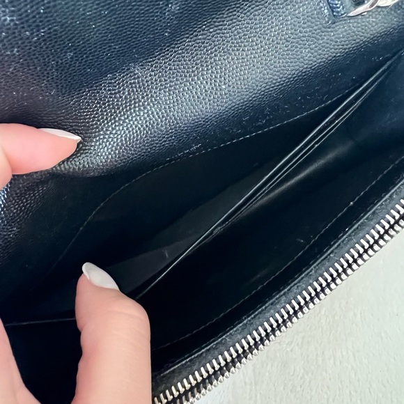 YSL Cassandre WOC - Picture 12 of 16